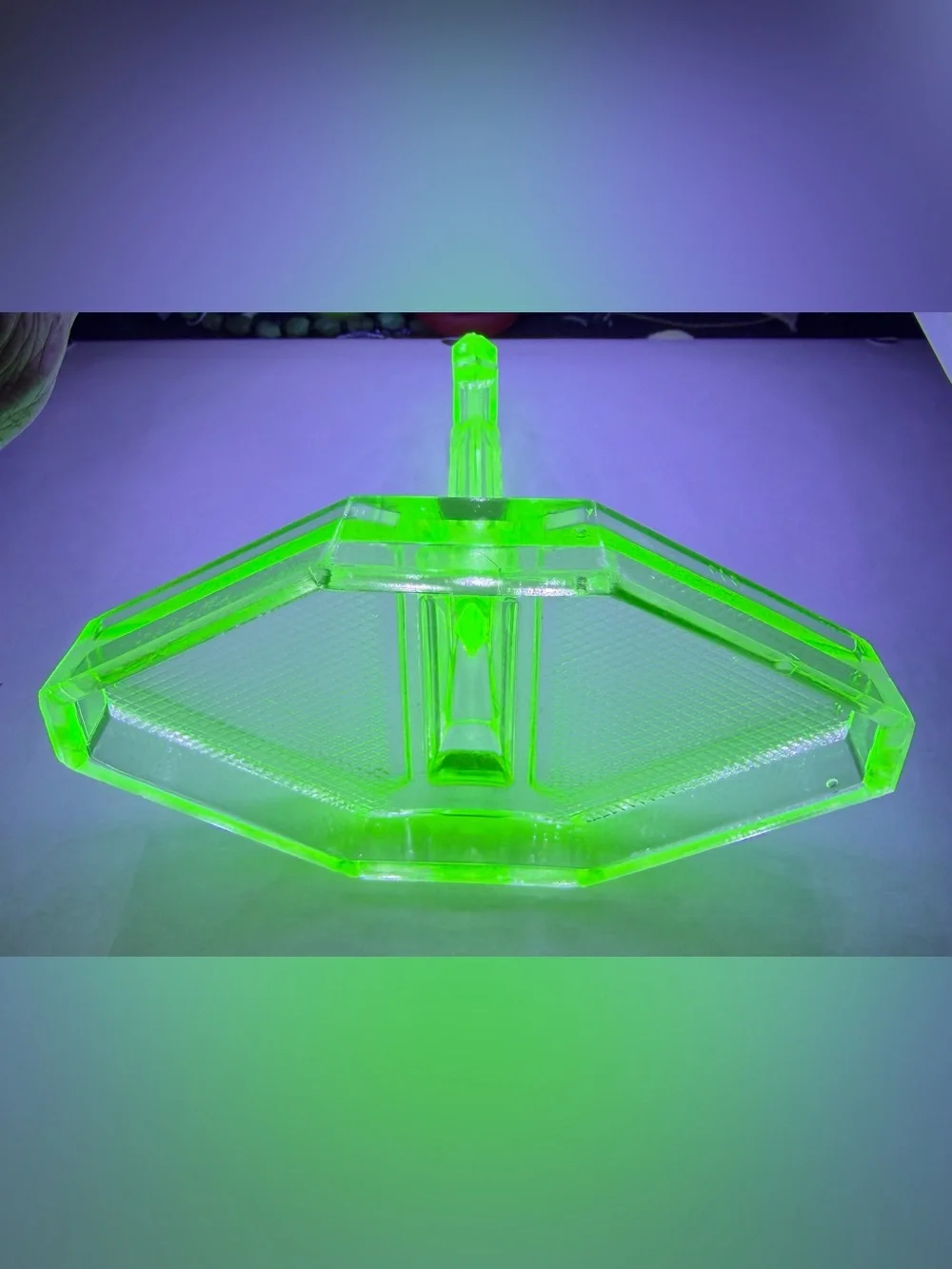 Art Deco Uranium Glass Vaseline Green Salt & Pepper Shakers W/ Caddy Antique - Picture 7 of 15